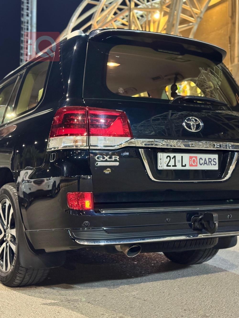 Toyota Land Cruiser
